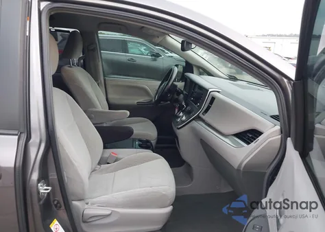 2018 Toyota Sienna Le 8 Passenger из США, поврежденный, VIN 5TDKZ3DC6JS906754